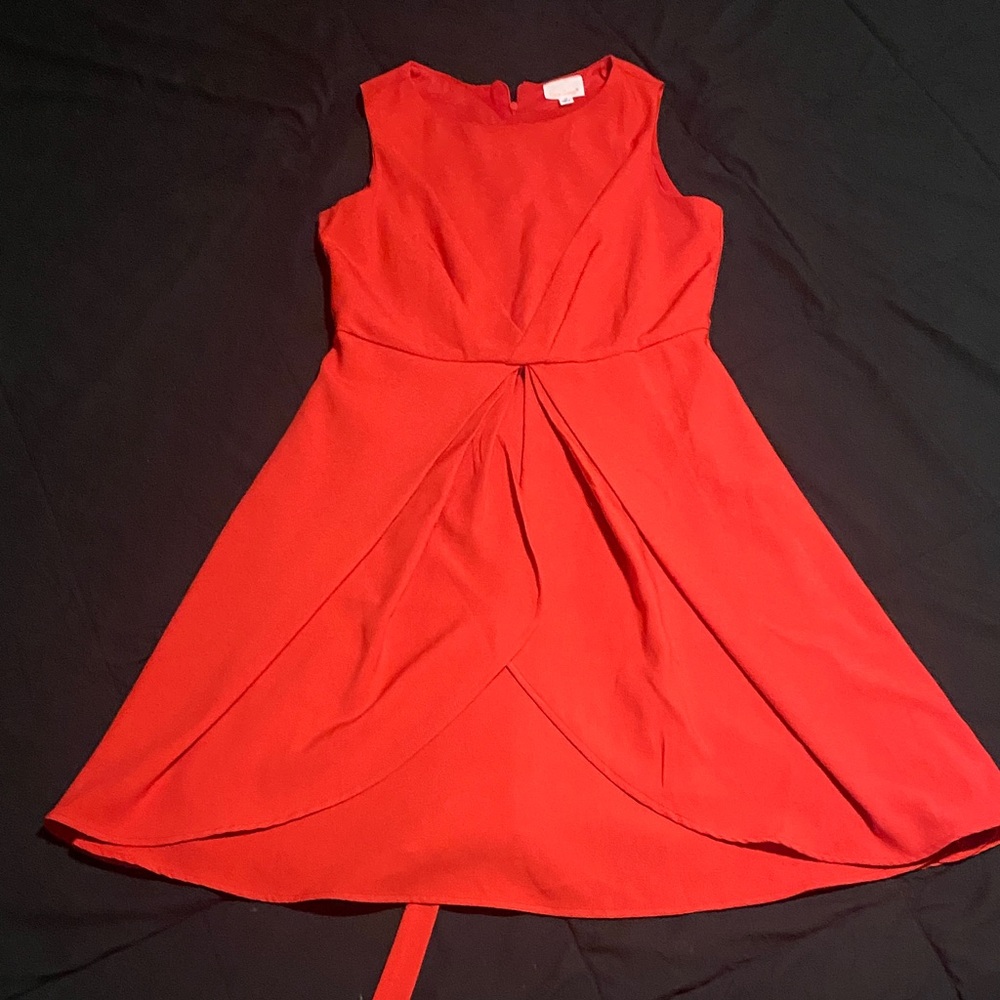 Elegant Scarlet Evening Dress